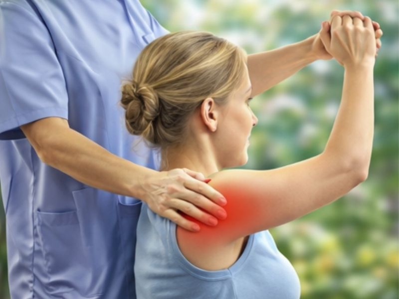 omuz-sikisma-sendromunda-fizik-tedavi-nasil-uygulanir